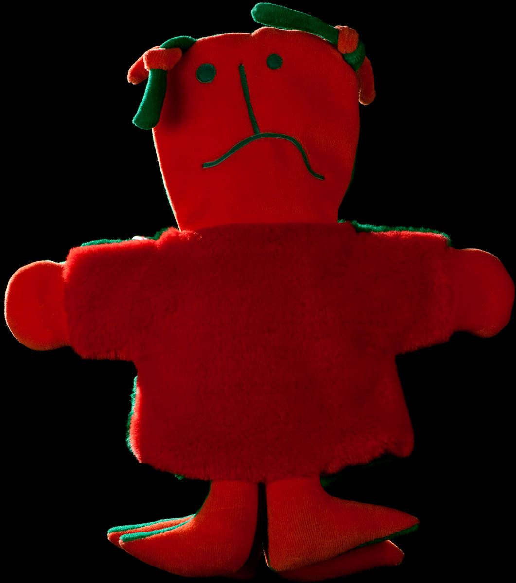 qui sourit d’un côté et qui boude de l’autre. Elle favorise le développement imaginatif des enfants. Pré-schématique Dessin de Nicolas Baier Âge : 4 ans Dimensions : 32 cm x 28 cm Couleurs complémentaires / One side pouting and one side smiling.  Encourages the development of the child’s imagination. Pre-schematic Drawing by Nicolas Baier Age: 4 Dimensions: 32 x 28 cm Complementary colours