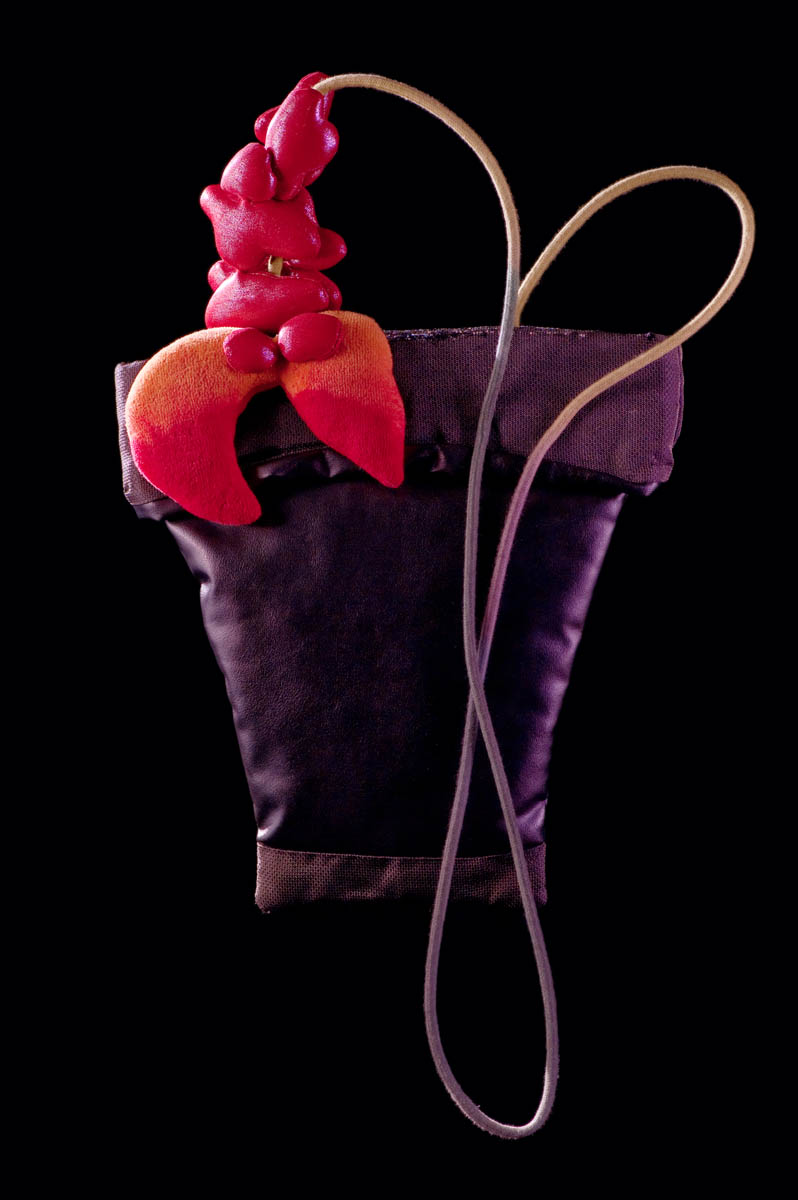 Avec bandoulière, en forme de pots de fleurs / over-the shoulder Bouquet Handbag in the form of a flowerpot with flowers